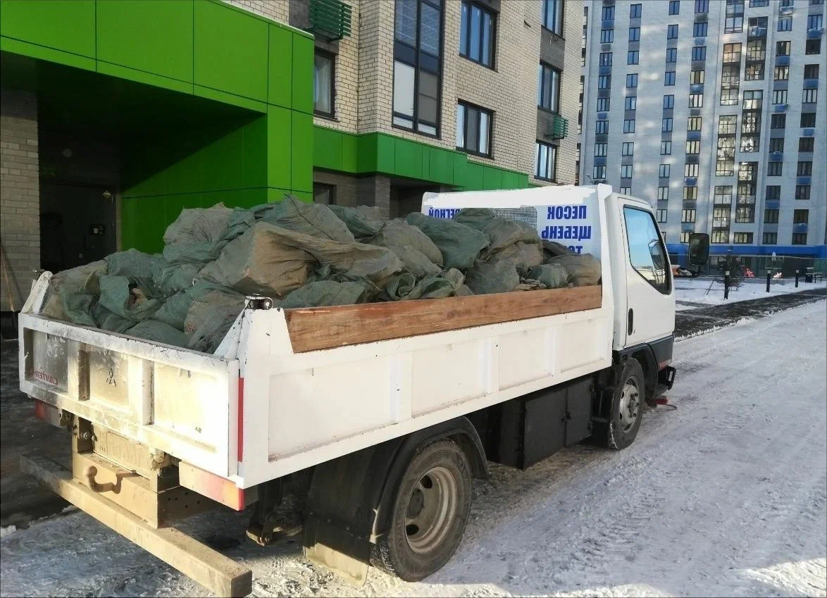 Вывоз мусора грузовым фургоном 3 тонны в Тайшете — цена от 1402 руб., ПроМусор