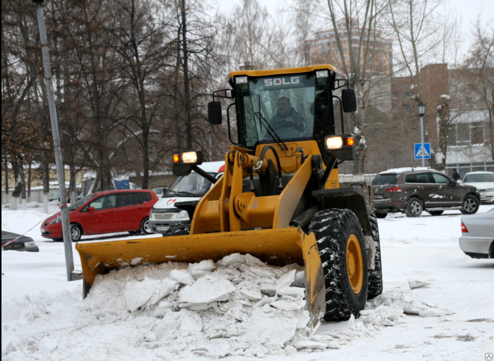 Аренда трактора для уборки снега в Тайшете от ПроМусор – цена от 1039 руб., быстро и недорого
