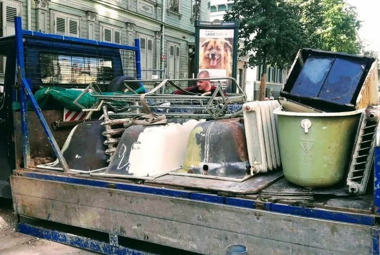 Вывоз старой сантехники в Тайшете от ПроМусор: быстро, недорого от 571 руб., утилизация и грузчики