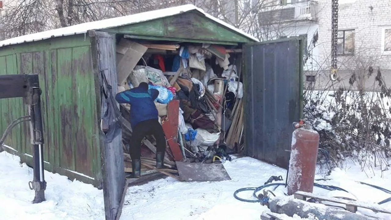 Вывоз мусора из гаража с гарантией чистоты в Тайшете в октябре